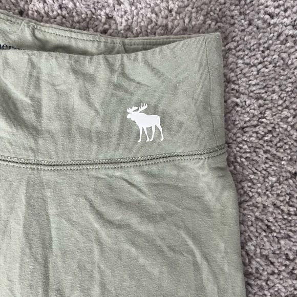 Abercrombie kids light green biker shorts size 13/14 - Picture 8 of 8
